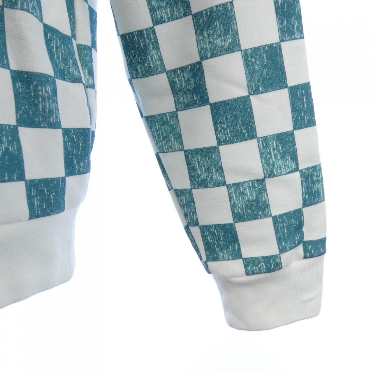 LOUIS VUITTON Vuitton HLY30WIHN sweatshirt