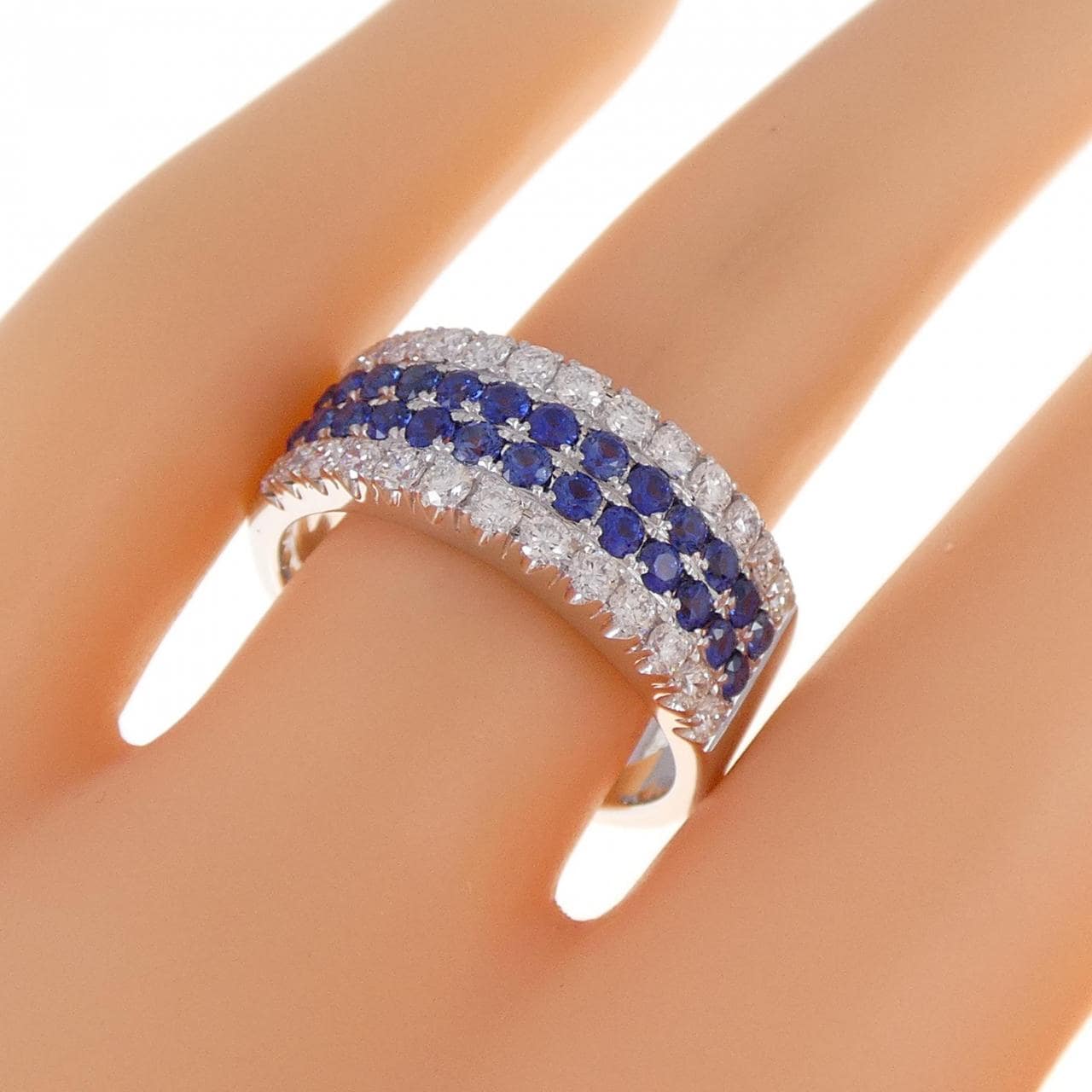 750WG Sapphire Ring 0.91CT