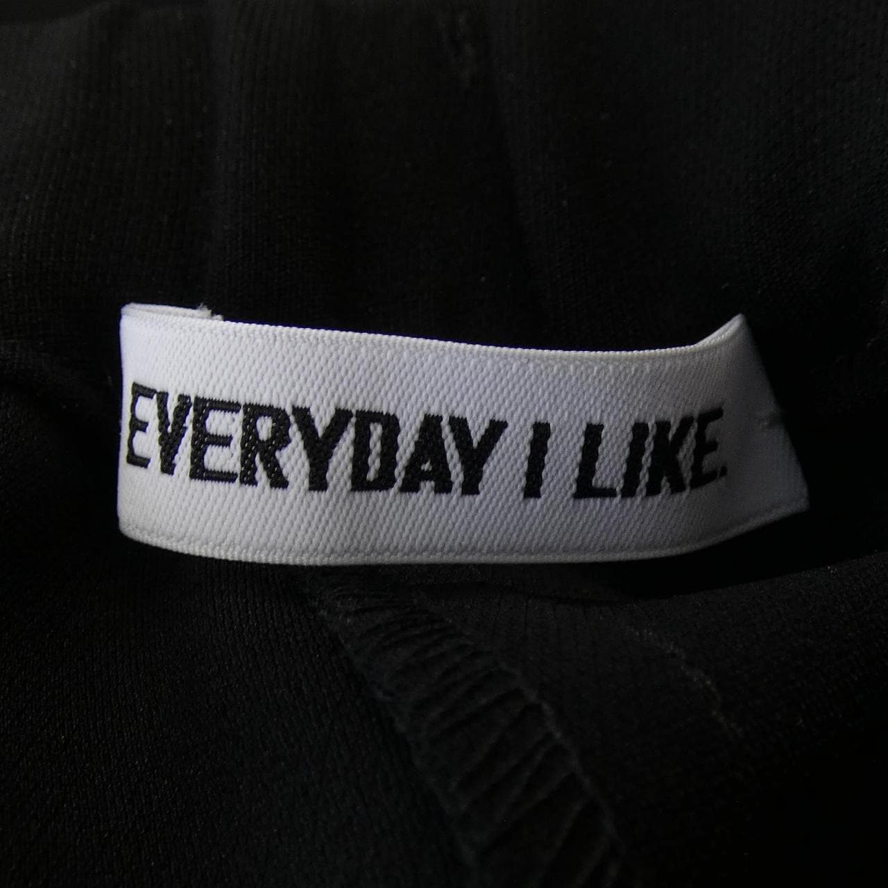 ドゥーズィエムクラス DEUXIEME CLASSE パンツ