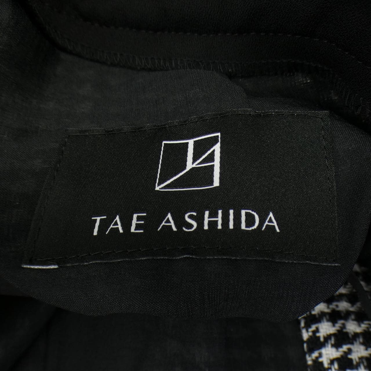 タエアシダ TAE ASHIDA パンツ