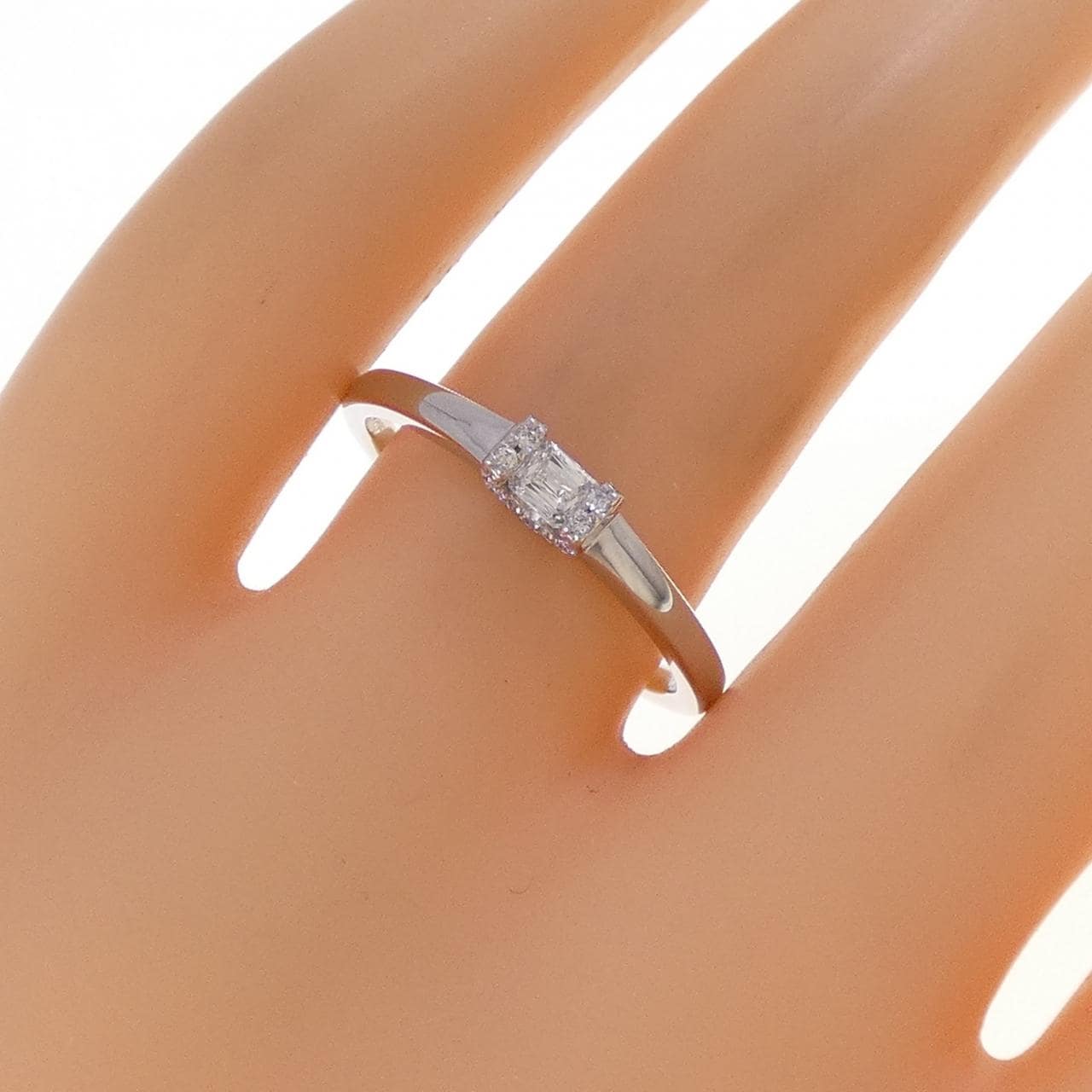 ジーエスティービー ダイヤモンド リング 0.16CT