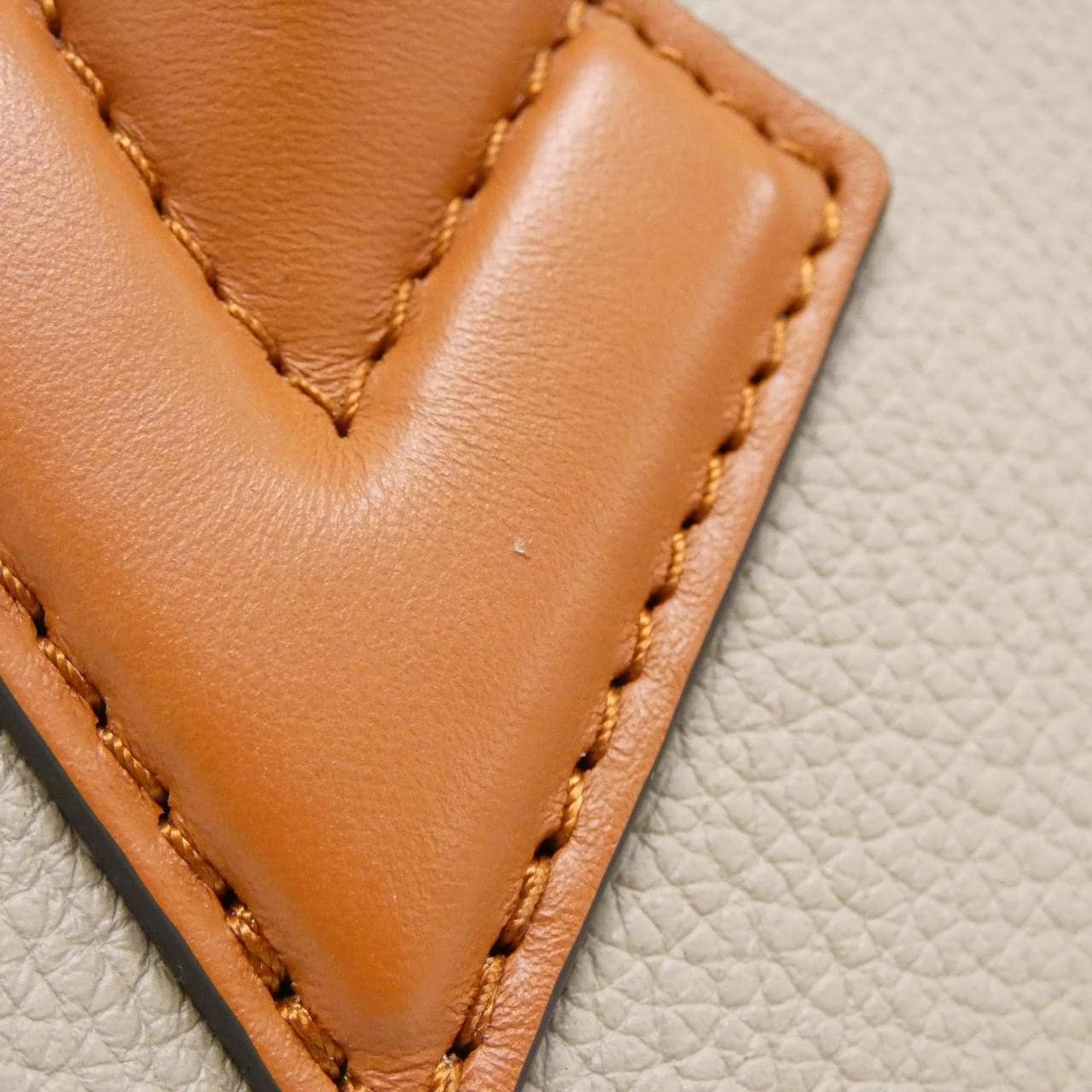LOUIS VUITTON On My Side MM M53825 包