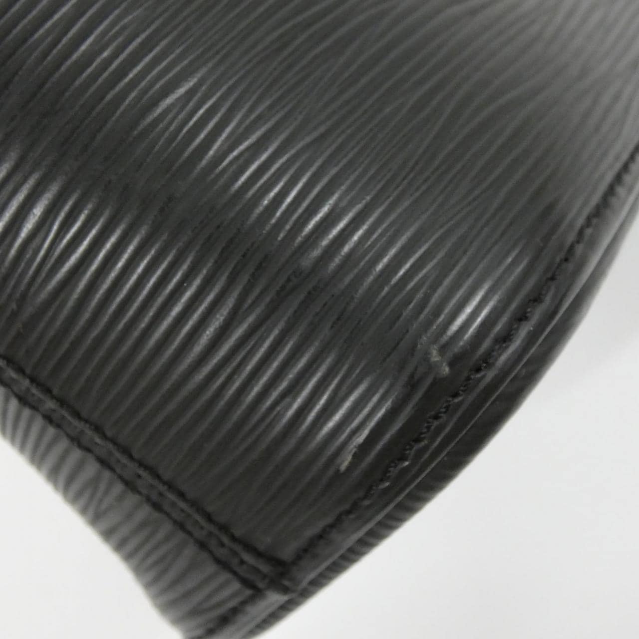 ルイヴィトン エピ ヴァヴァン バッグ