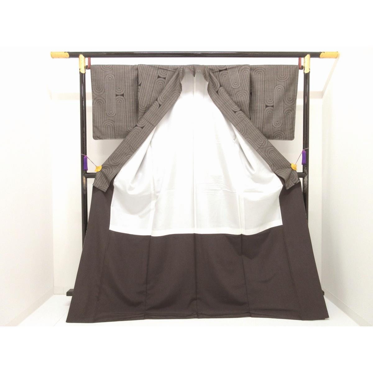 紬　七マルキ　証紙付　身幅３Ｌ寸【大島紬】