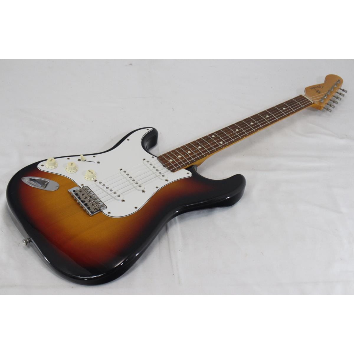 FENDER JAPAN ST62-65L