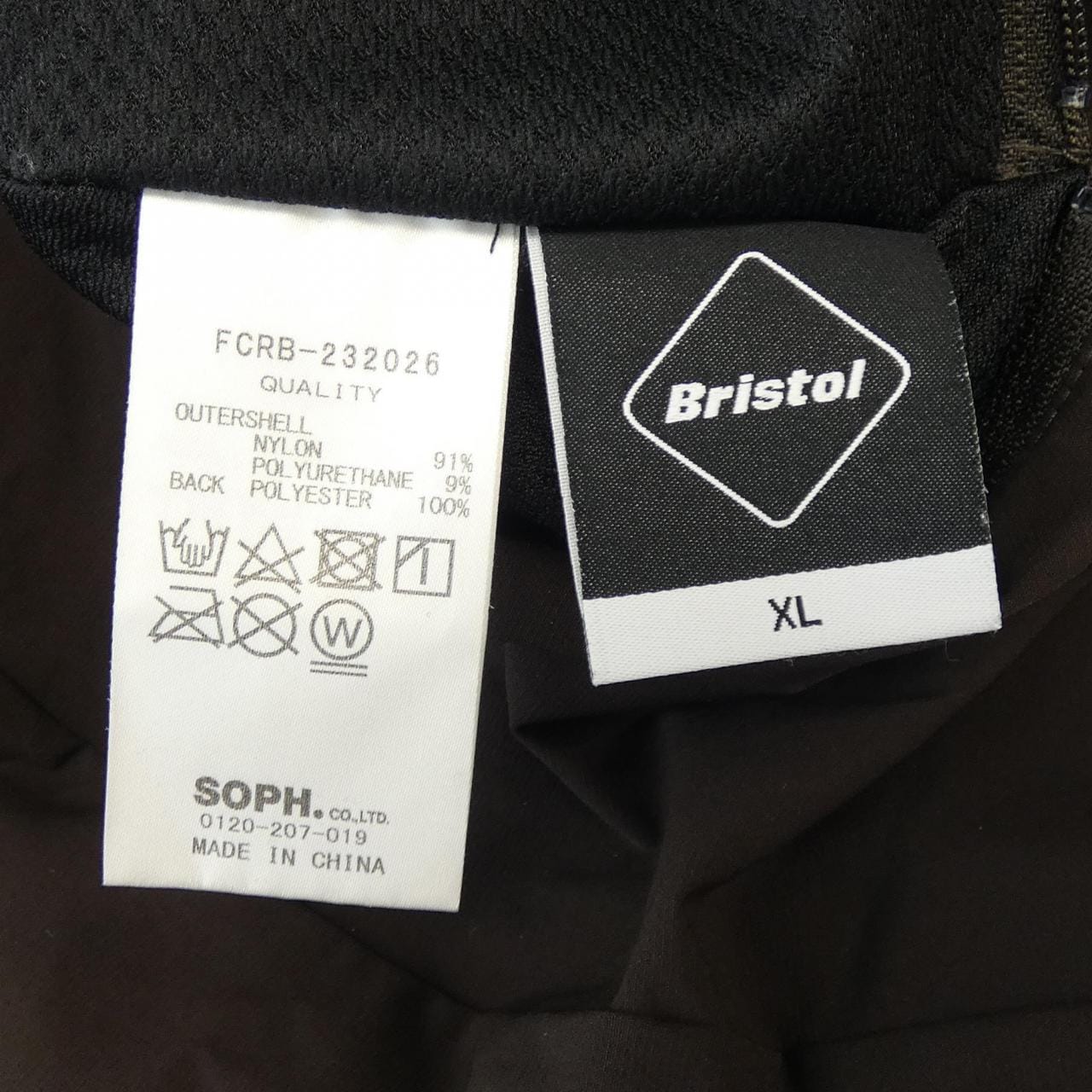 Soft SOPH.夹克