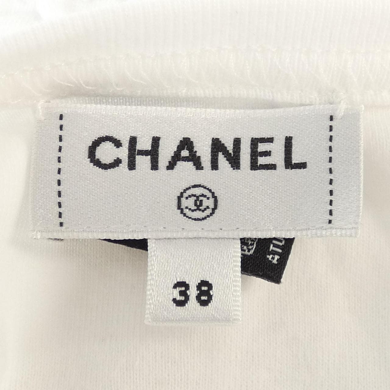 CHANEL P74592K10723 上衣