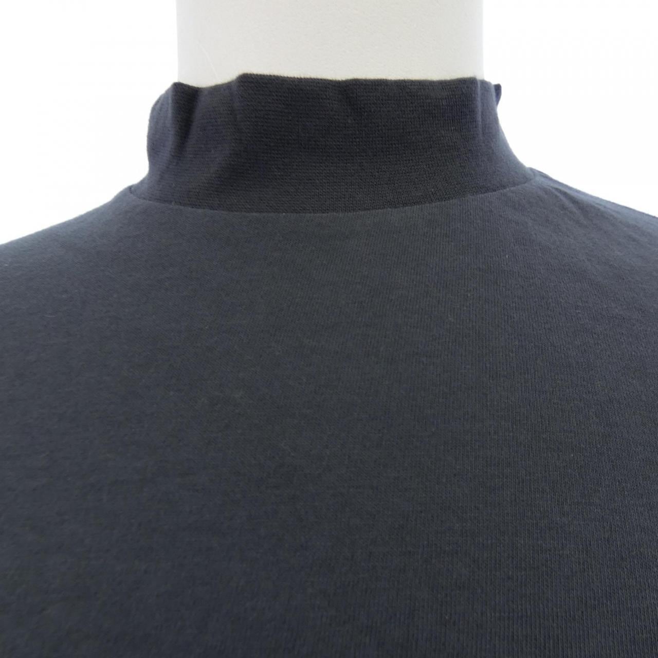 アンティーチポ ANTICIPO トップス