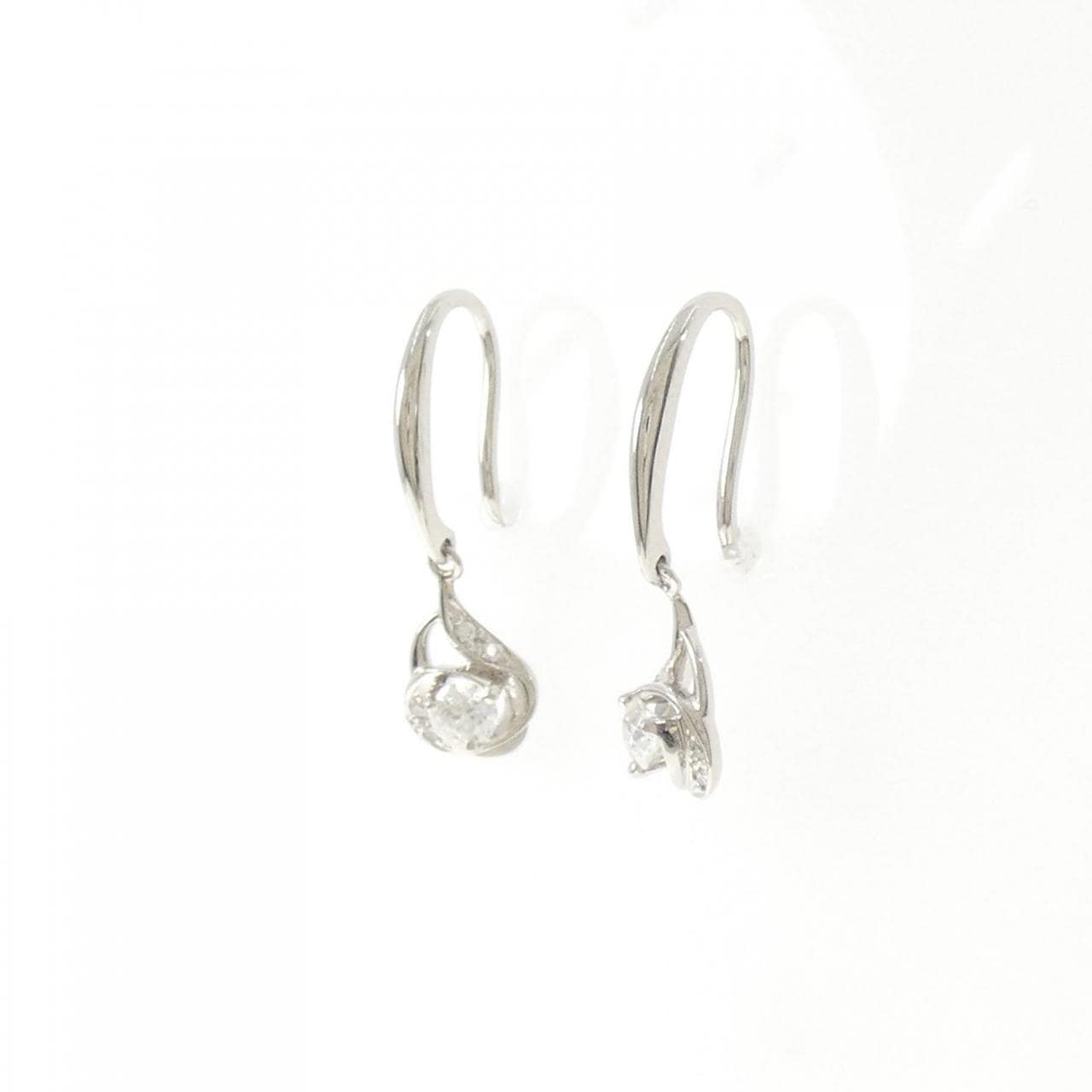 PT900 ダイヤモンド ピアス 0.311CT