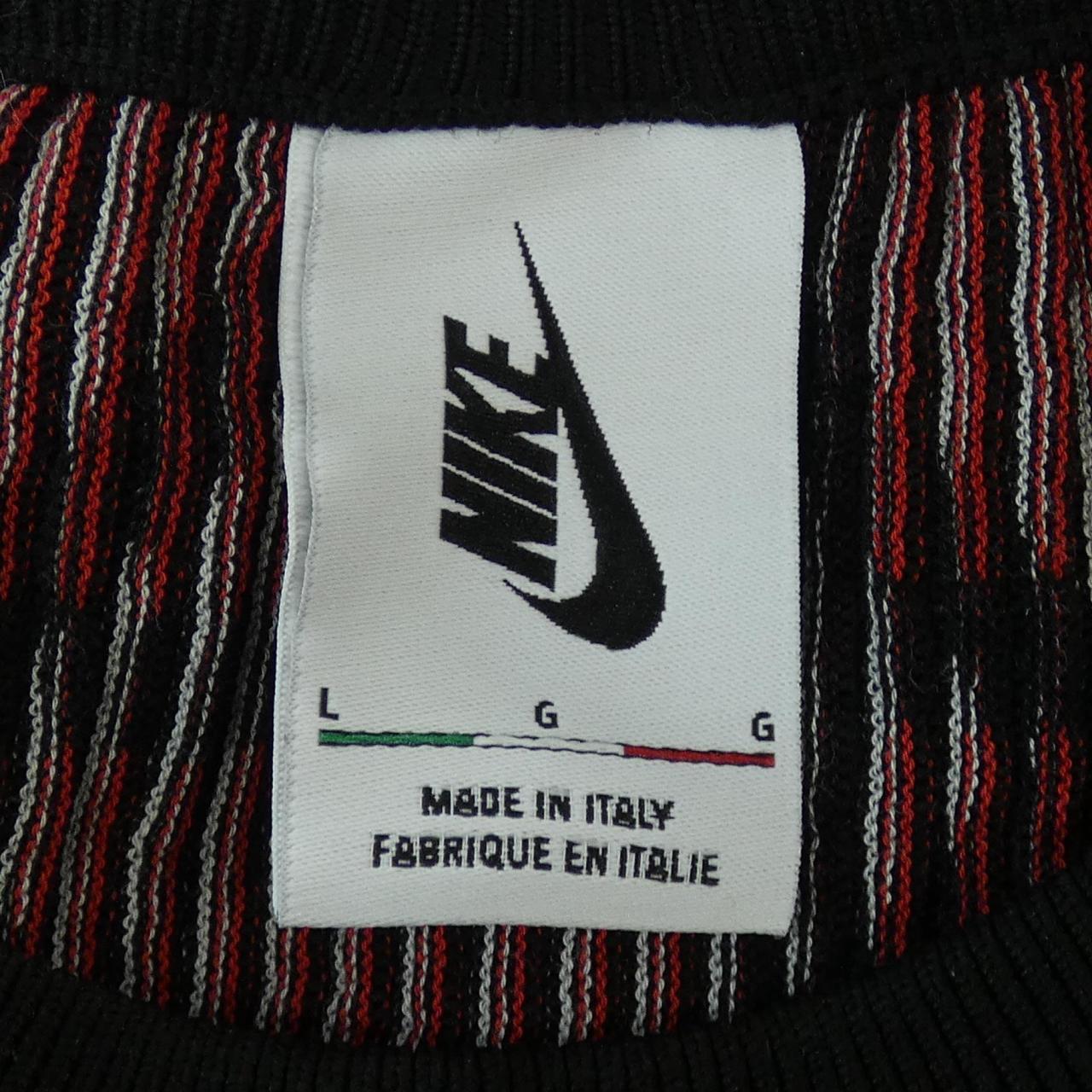 ナイキ NIKE トップス