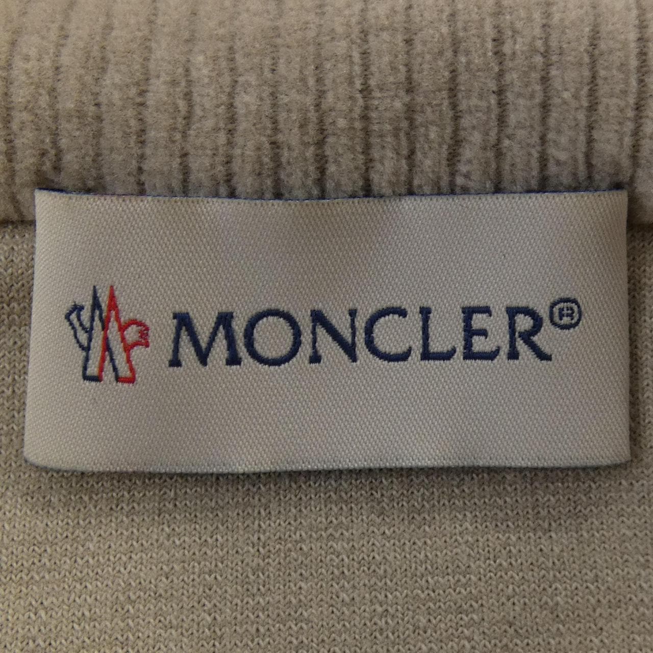 モンクレール MONCLER 20918G00083 ダウンジャケット