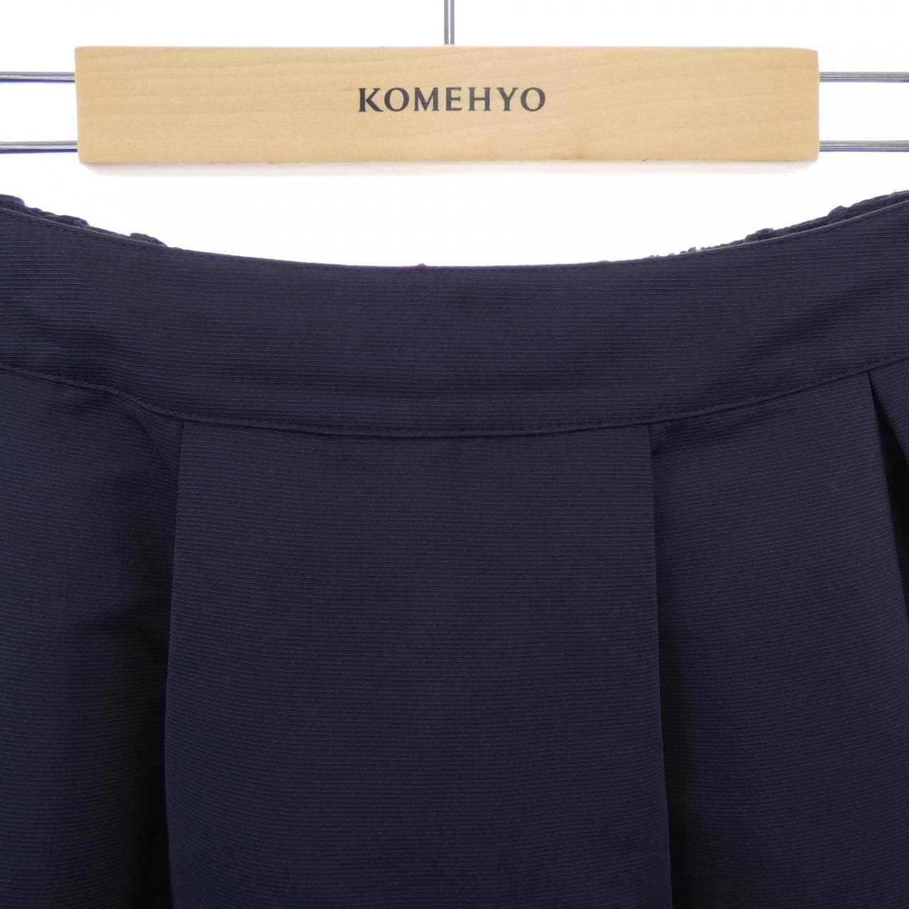 トゥービーシック TO BE CHIC スカート