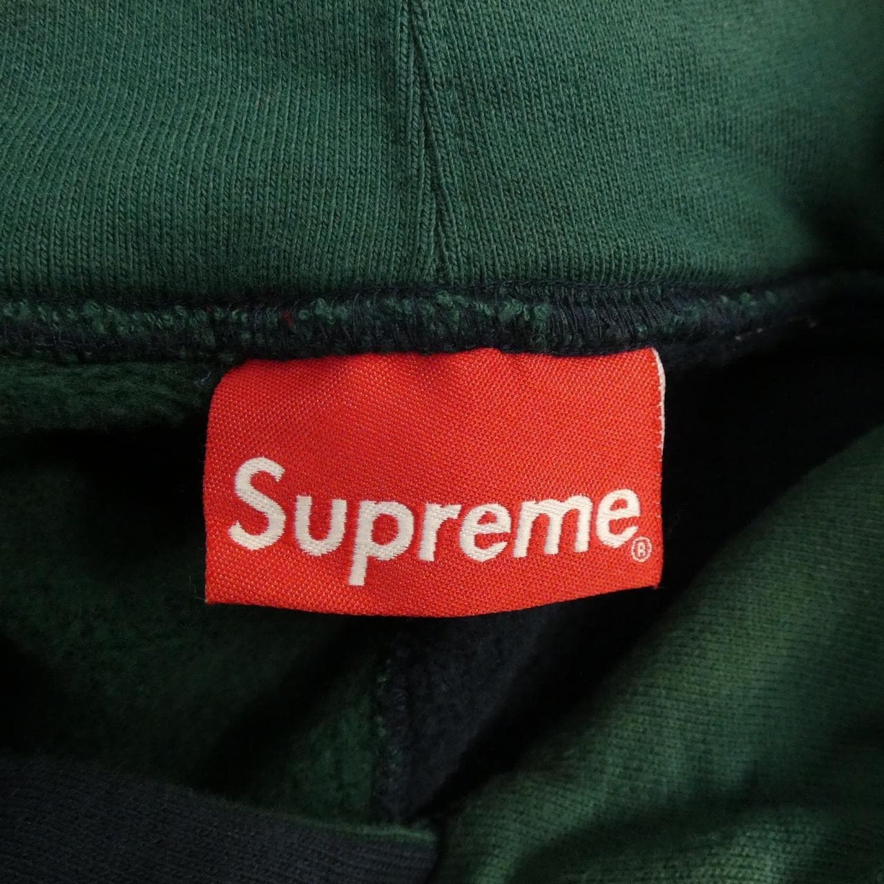 SUPREME三色连帽PARKER