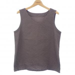 YACCOMARICARD トップス