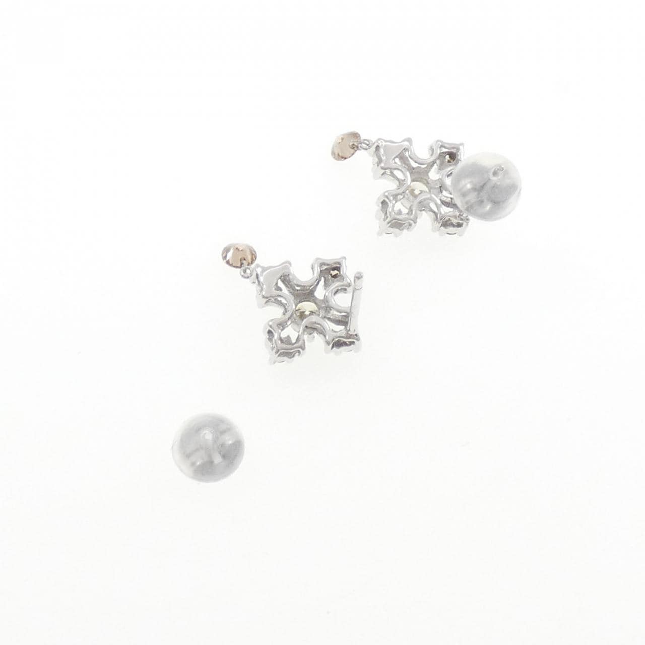 K18WG Cross Diamond Earrings