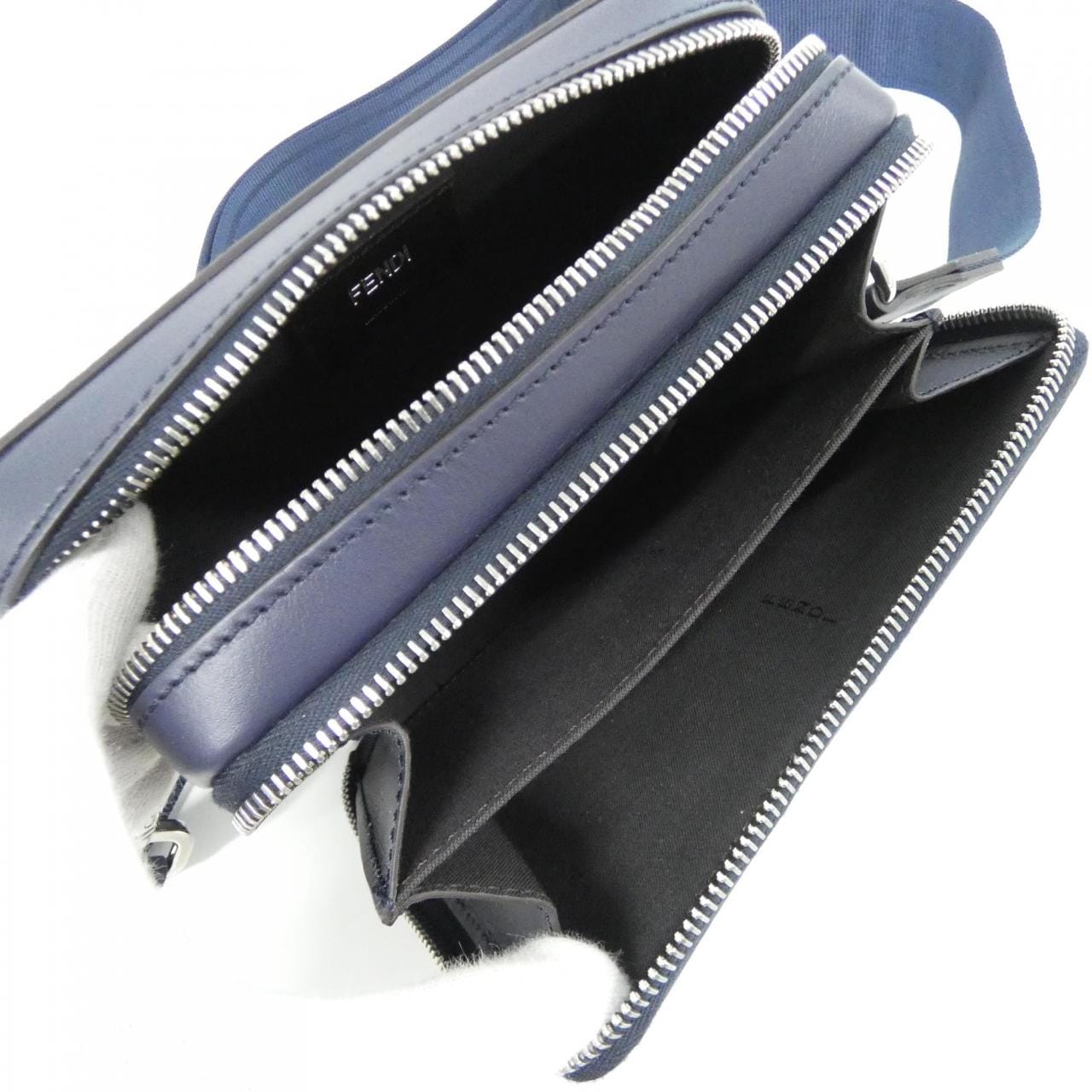 フェンディ スクエア FF 7M0357 AFF2 ショルダーバッグ