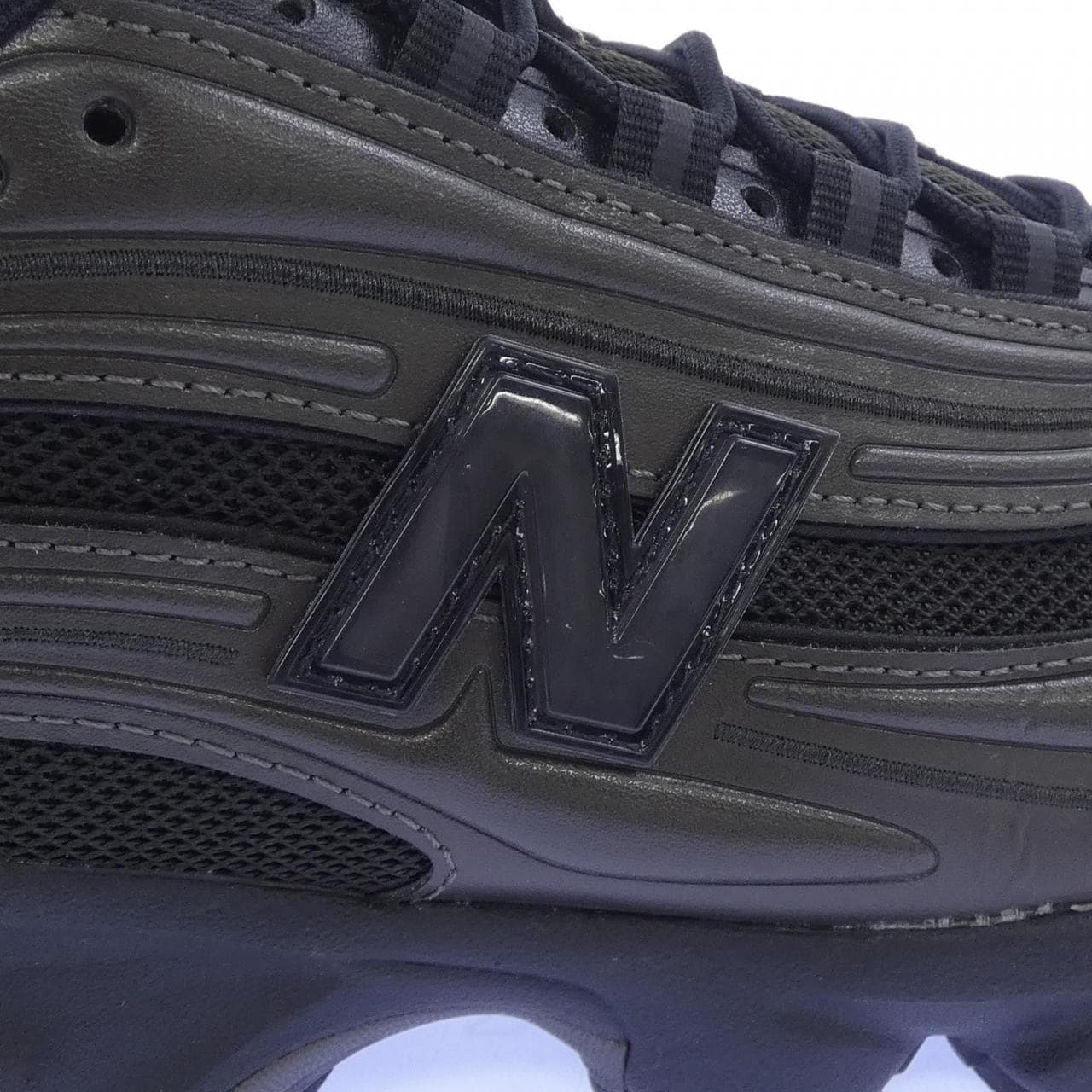 ニューバランス NEW BALANCE M1000UA スニーカー