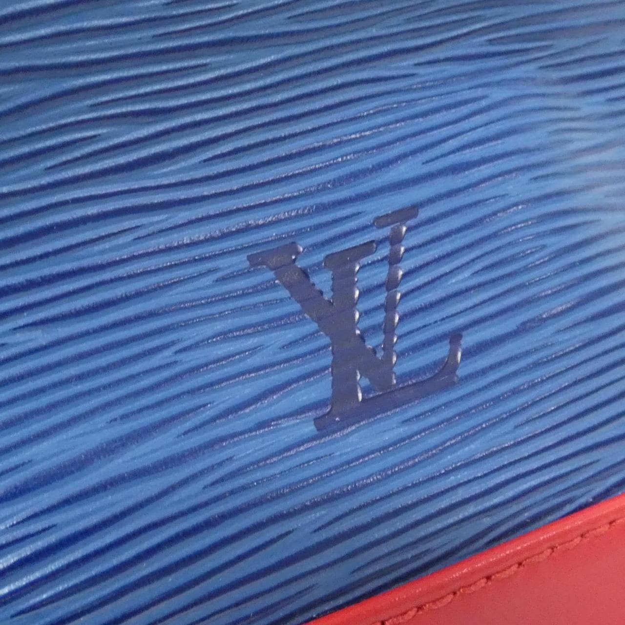 LOUIS VUITTON Epi Noe M44082 單肩包