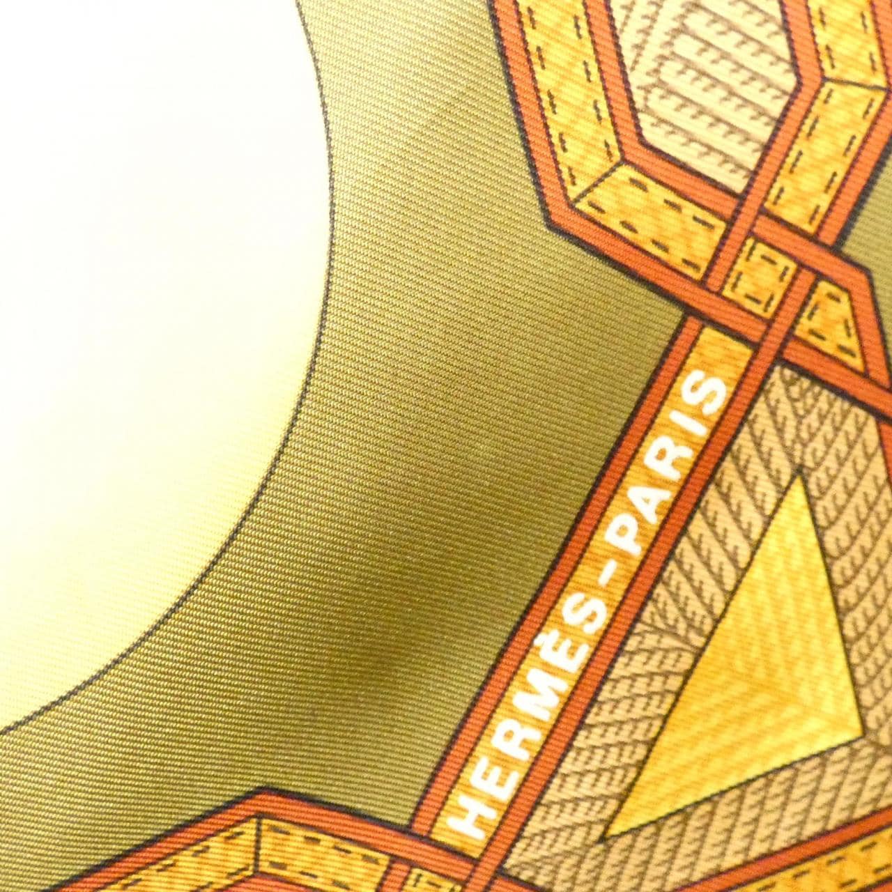 エルメス CUIRS DU DESERT カレ スカーフ