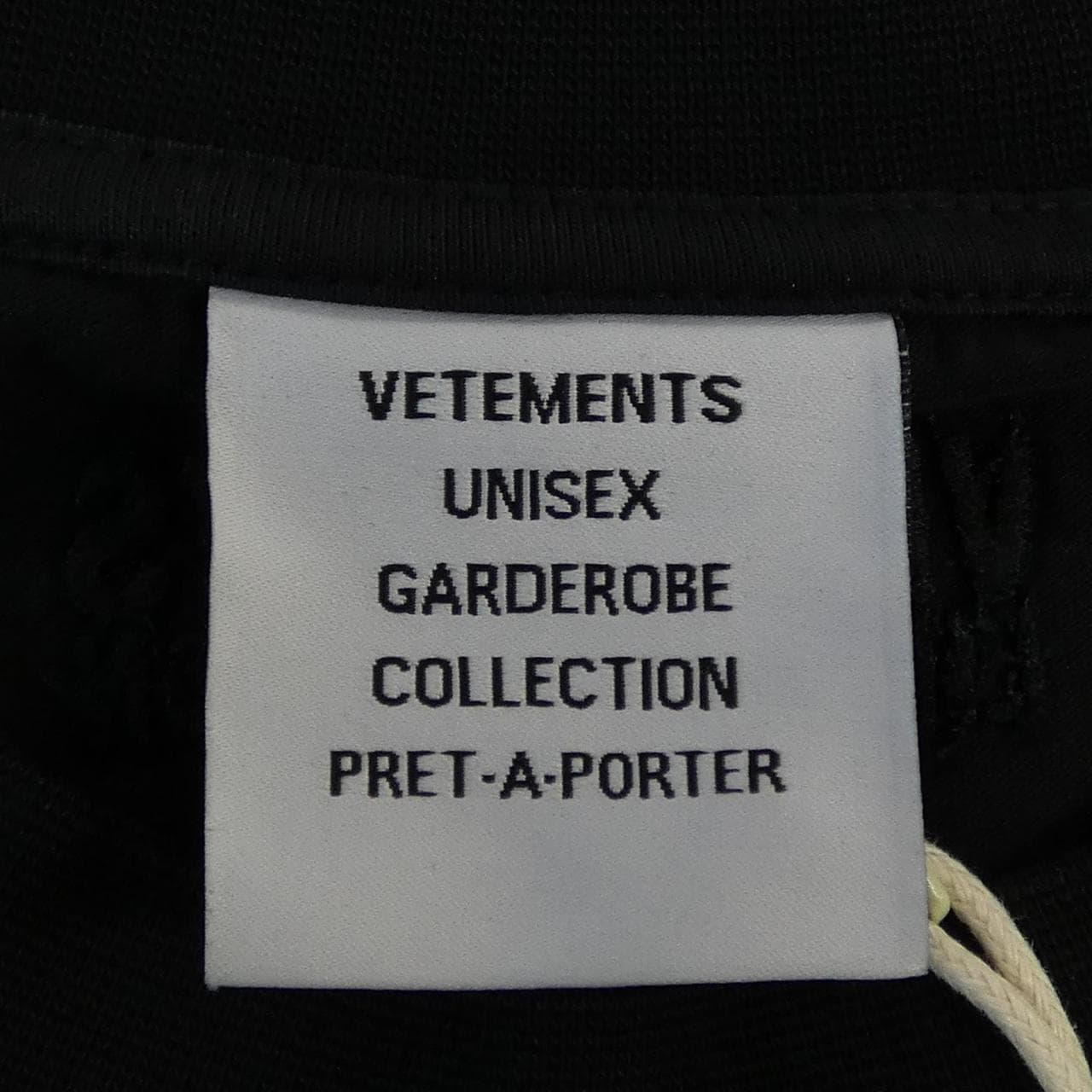 ヴェトモン VETEMENTS Tシャツ