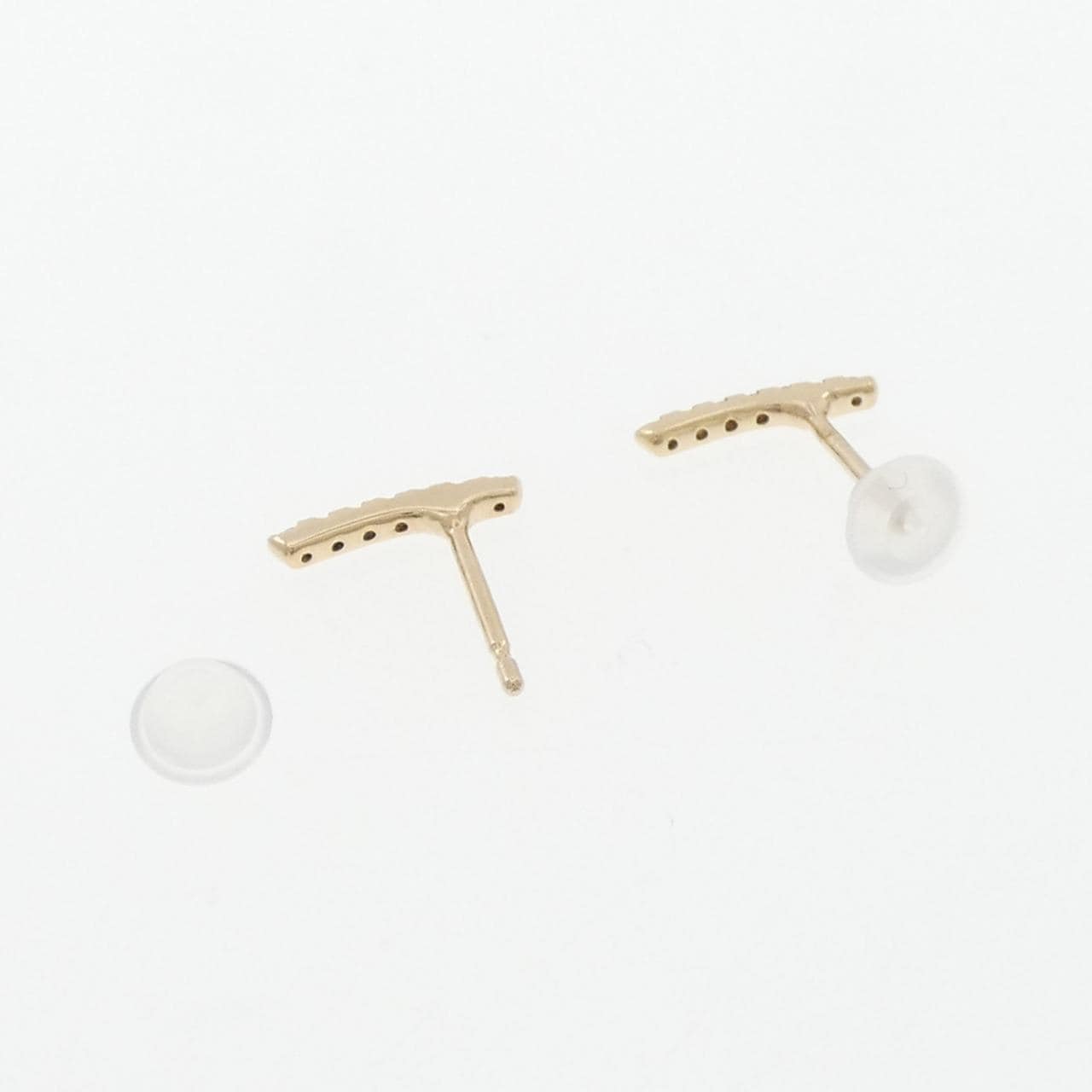 ヒロタカ ステープル ピアス 0.06CT