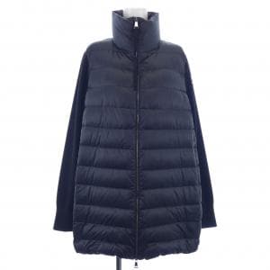 モンクレール MONCLER ダウンジャケット