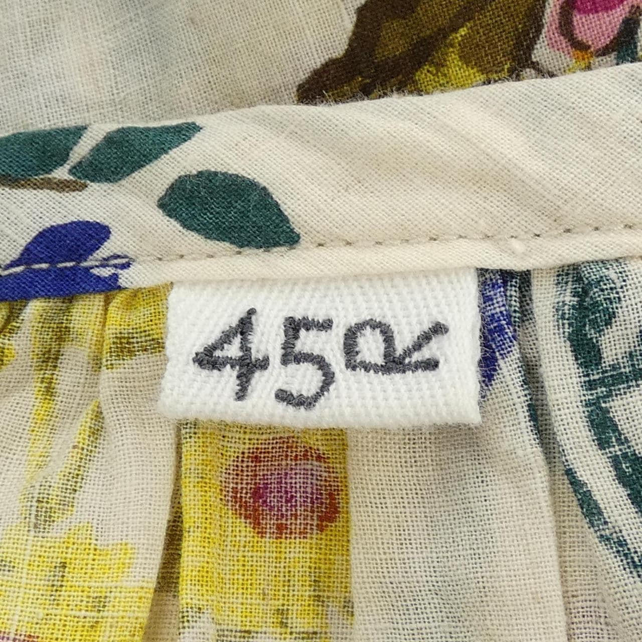 フォーティーファイブアールピーエム 45 RPM トップス