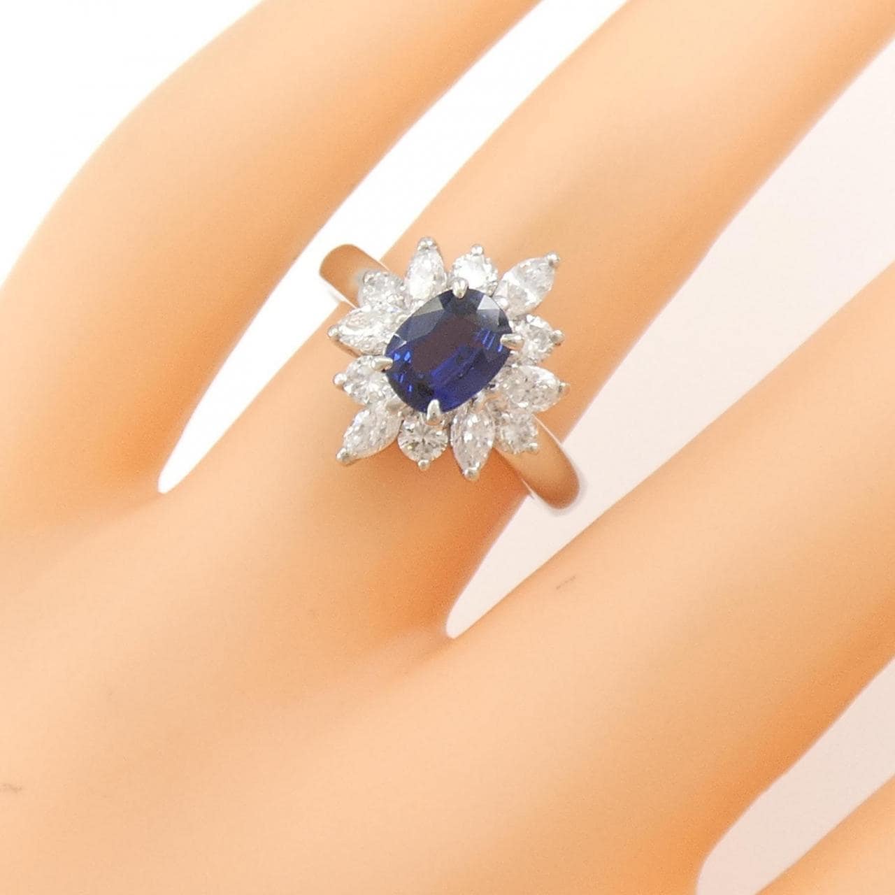 PT900 Sapphire Ring 0.94CT