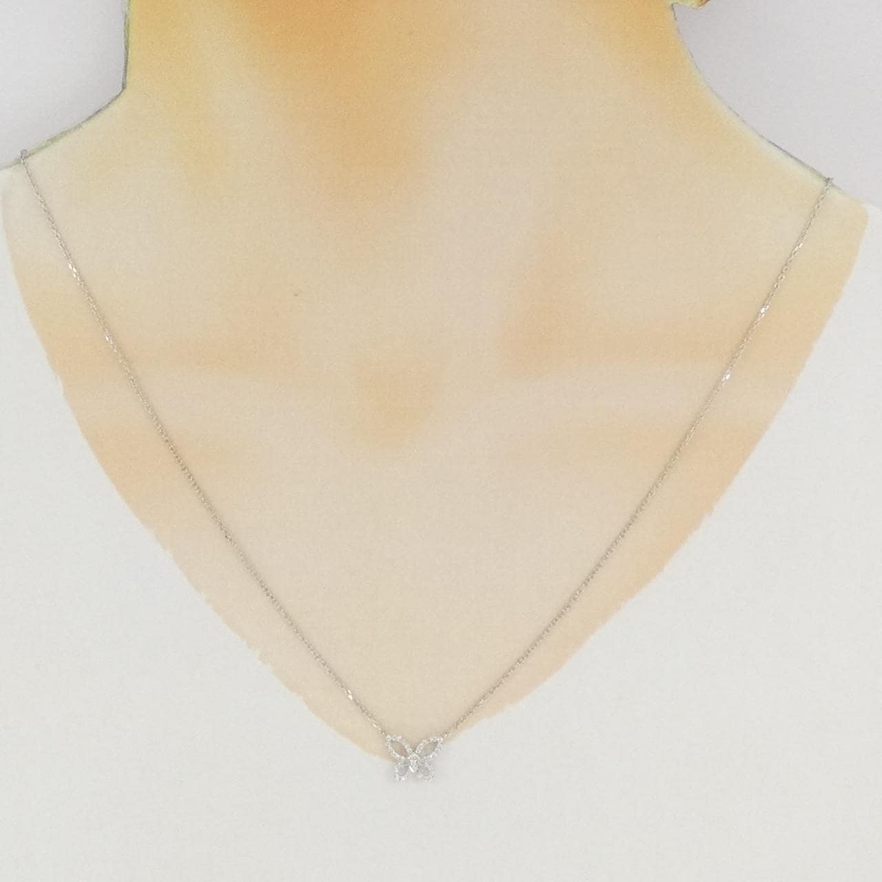 グラフ ミニ バタフライ シルエット ネックレス