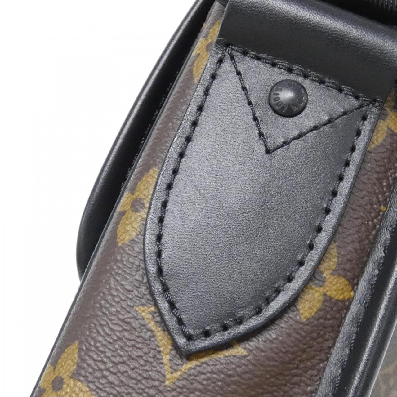 ルイヴィトン モノグラム マカサー アーチー メッセンジャー PM M46442 ショルダーバッグ