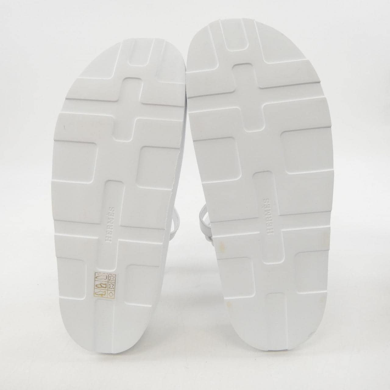 エルメス HERMES エニド ENID Hディアマンバックル 221033Z サンダル