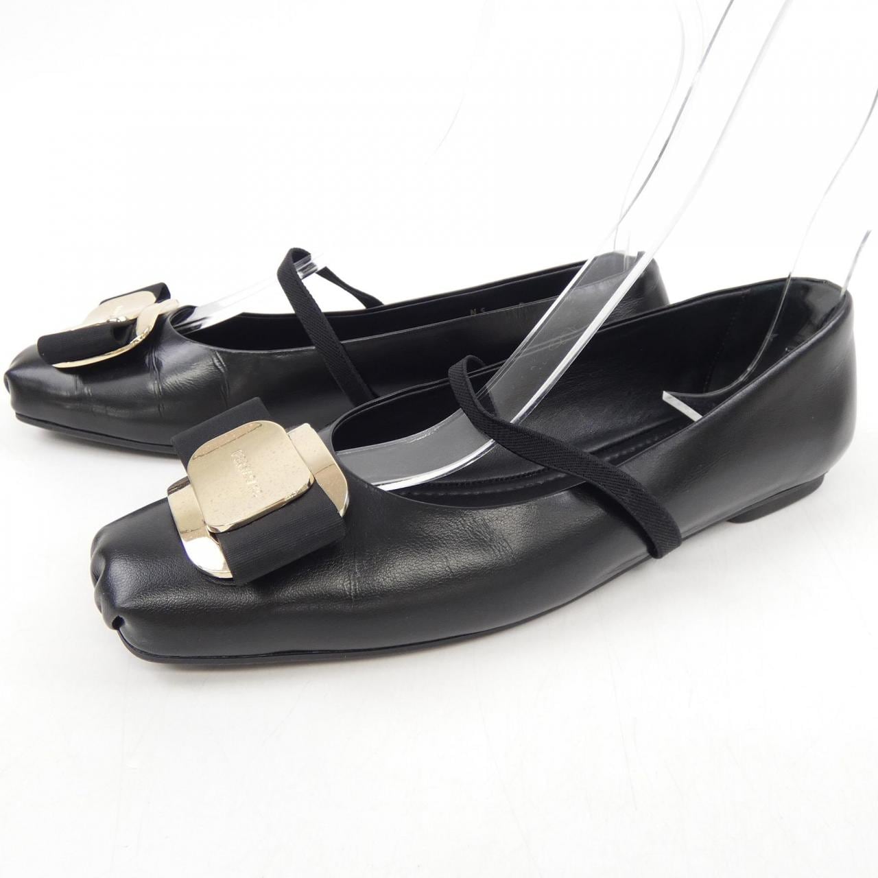 フェラガモ FERRAGAMO フラットシューズ