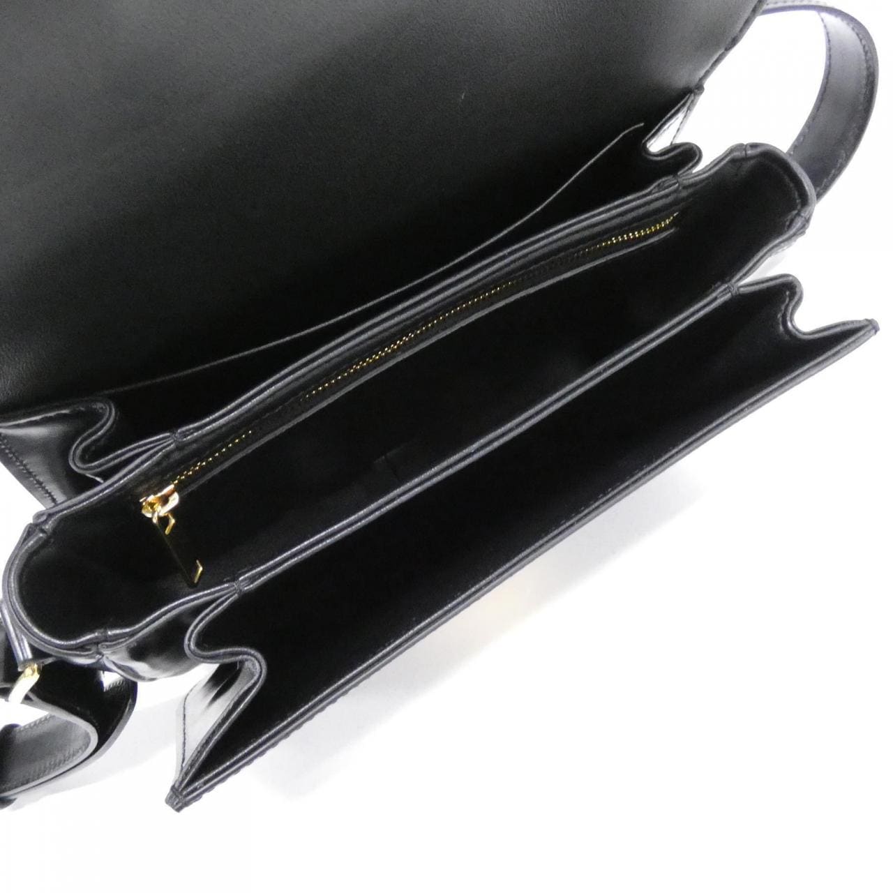 セリーヌ クラシック トリオンフ 187363BF4 ショルダーバッグ