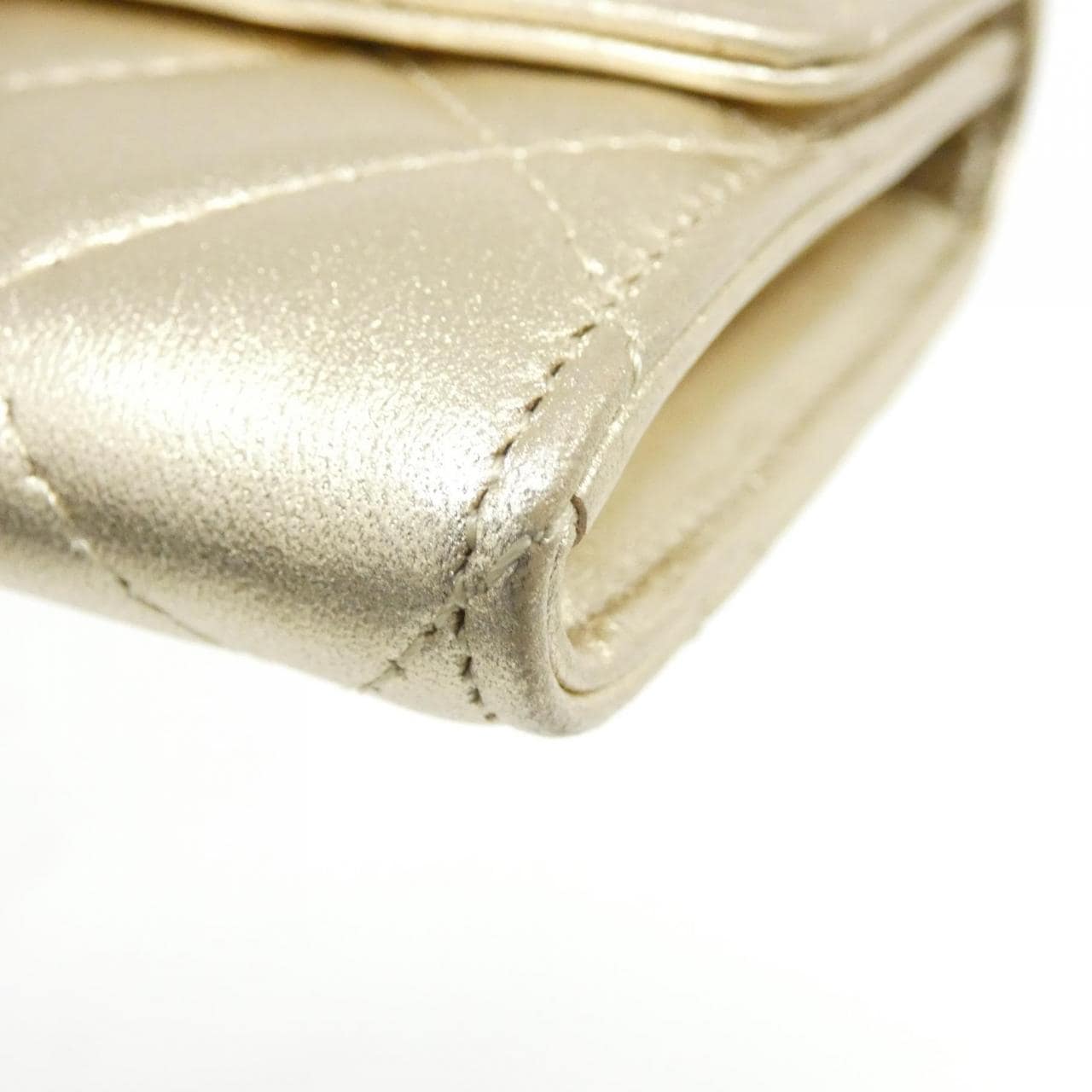 シャネル タイムレスクラシック ライン 50096 財布