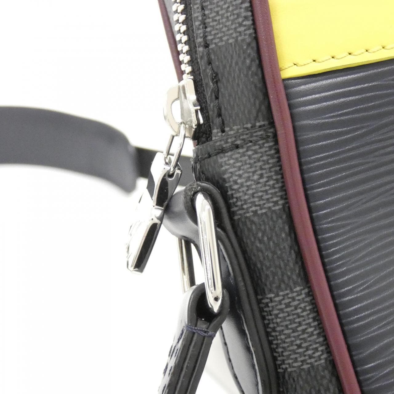 ルイヴィトン エピ+ダミエ グラフィット ダヌーブ スリム M55100 ショルダーバッグ