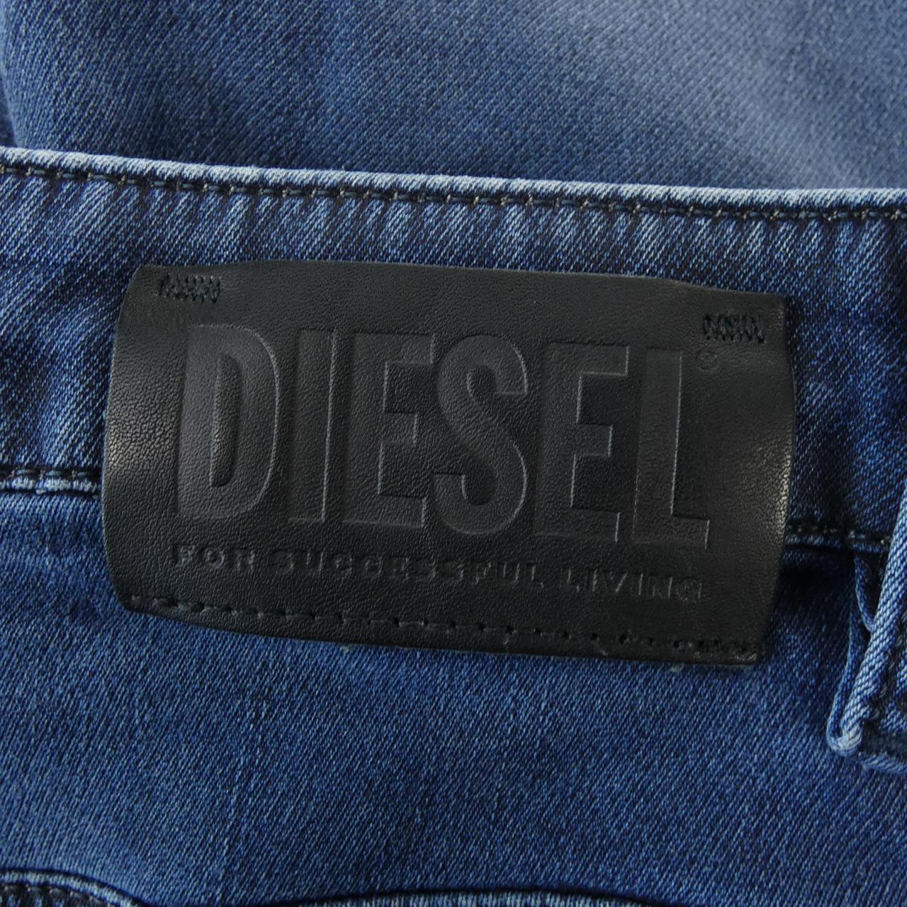 ディーゼル DIESEL KROOLEY-X-NE ジーンズ
