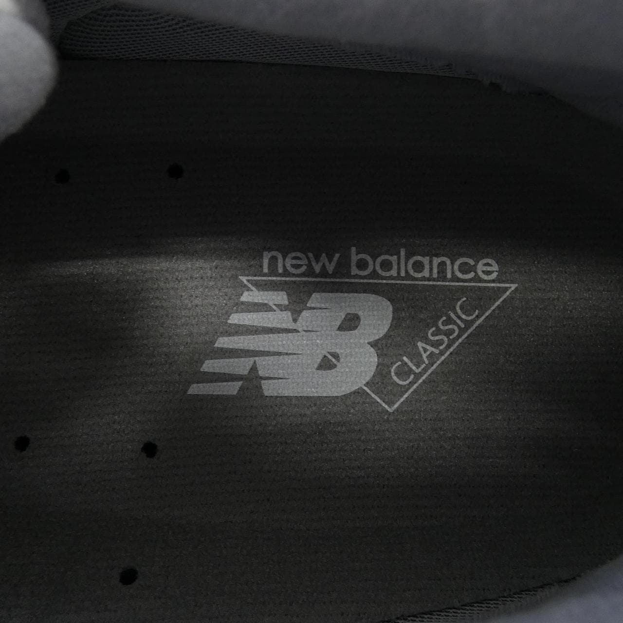 ニューバランス NEW BALANCE M1400WA スニーカー