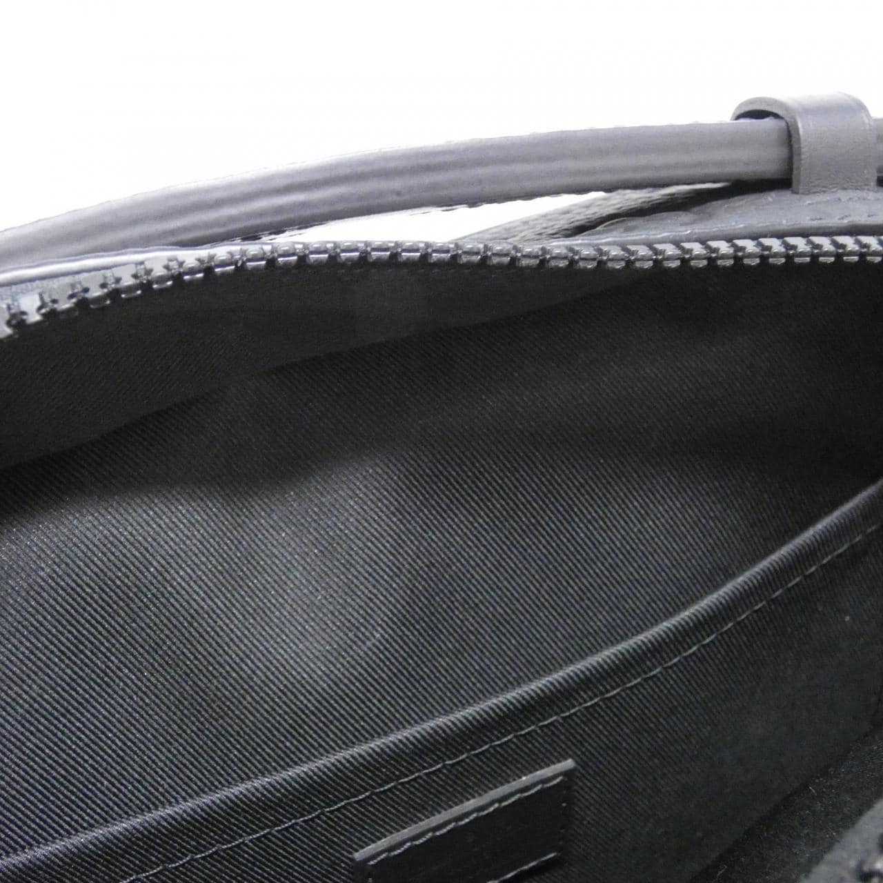 ルイヴィトン トリヨン モノグラム Sロック メッセンジャー M58489 ショルダーバッグ