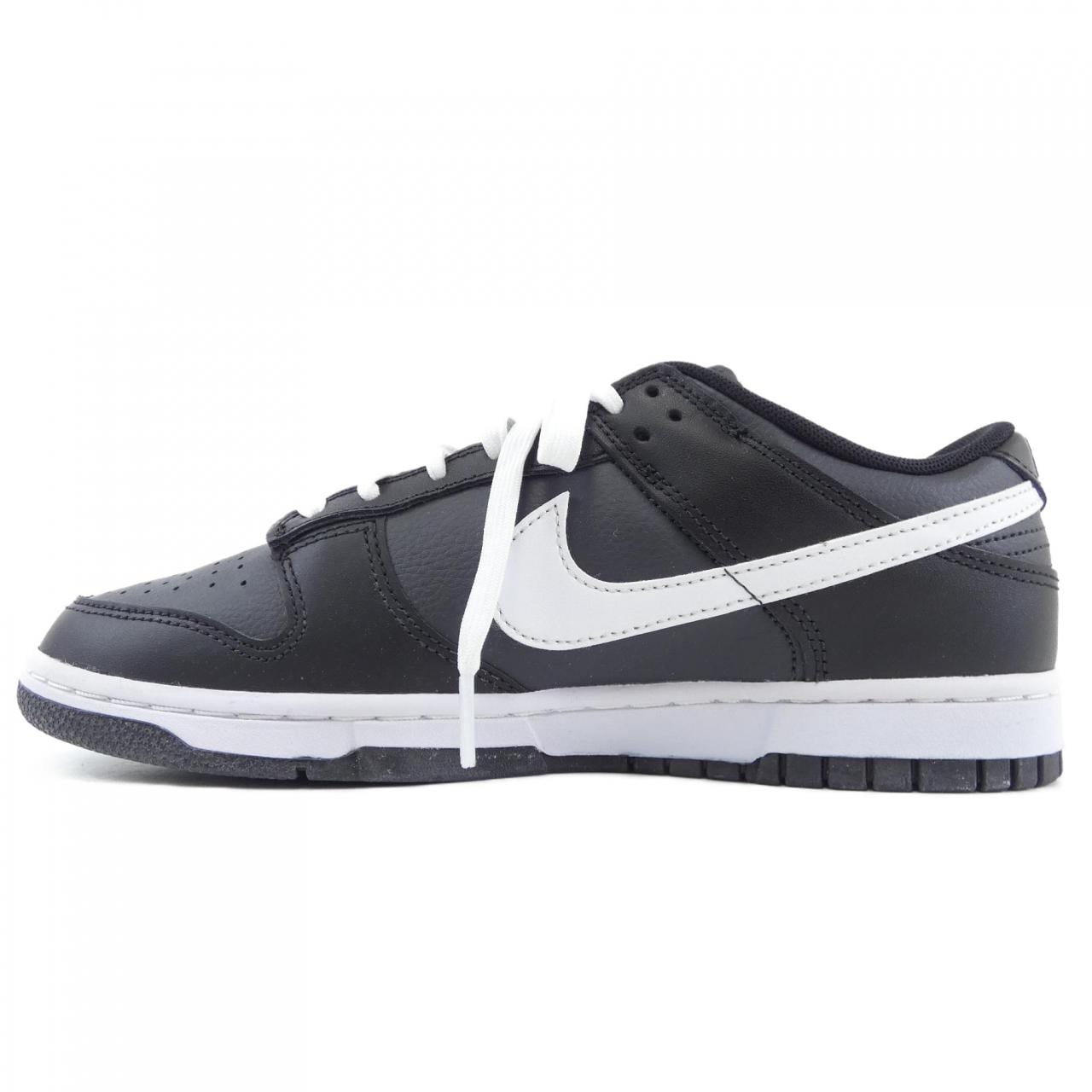 ナイキ NIKE スニーカー