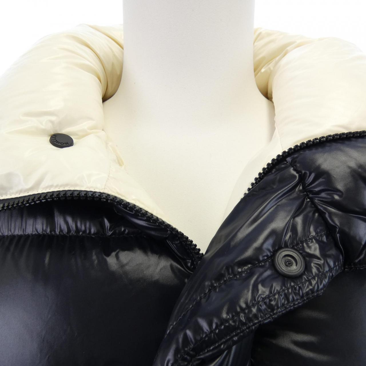 モンクレール MONCLER DERVOX ダウンジャケット