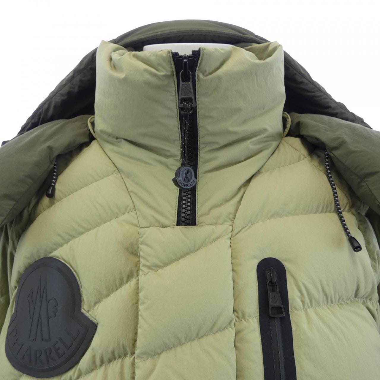 モンクレール ジーニアス MONCLER GENIUS PHARRELL WILLIAMS CHESTNUT ダウンジャケット