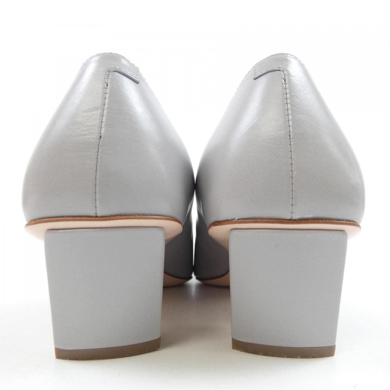 ロジェヴィヴィエ ROGER VIVIER パンプス