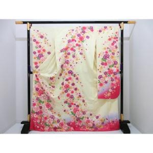 振袖　友禅金彩加工　刺繍入りボカシ染