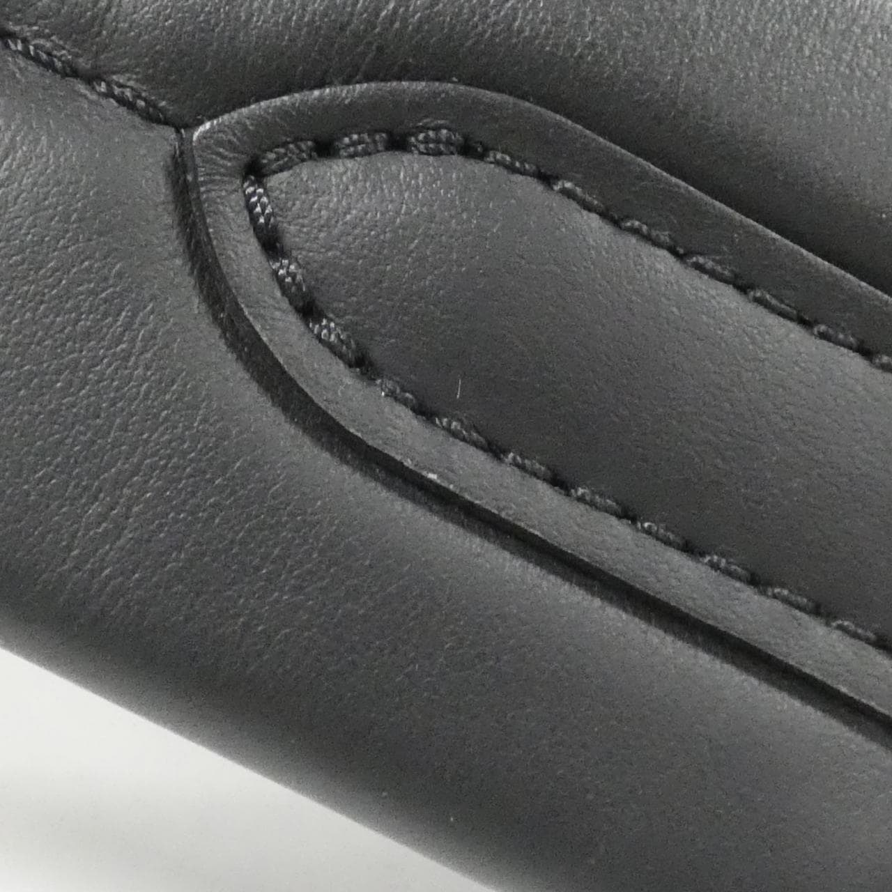 ルイヴィトン モノグラム パステル ノワール ディスカバリー バックパック M57274 リュックサック