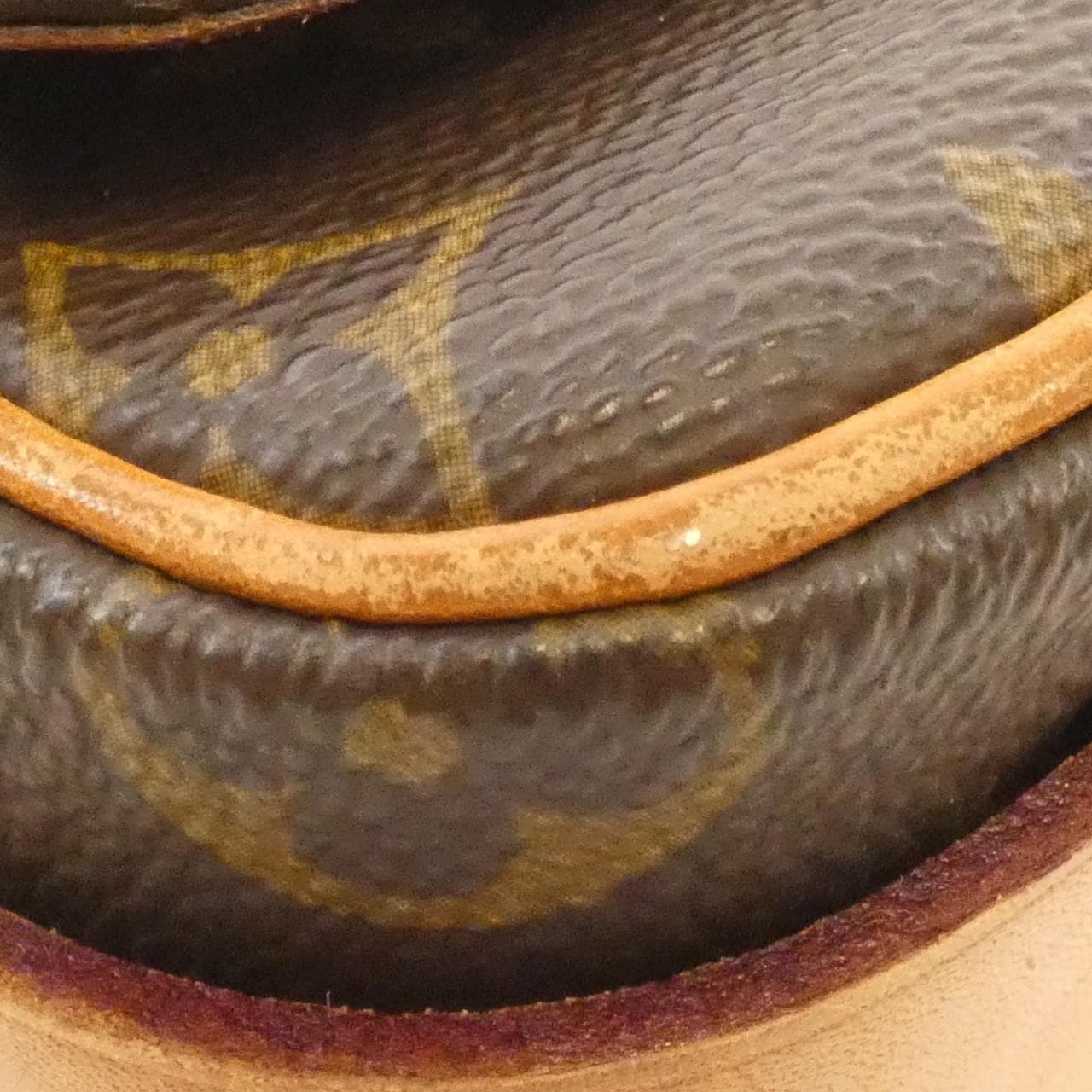 ルイヴィトン モノグラム カルトシエール 26cm M51252 ショルダーバッグ