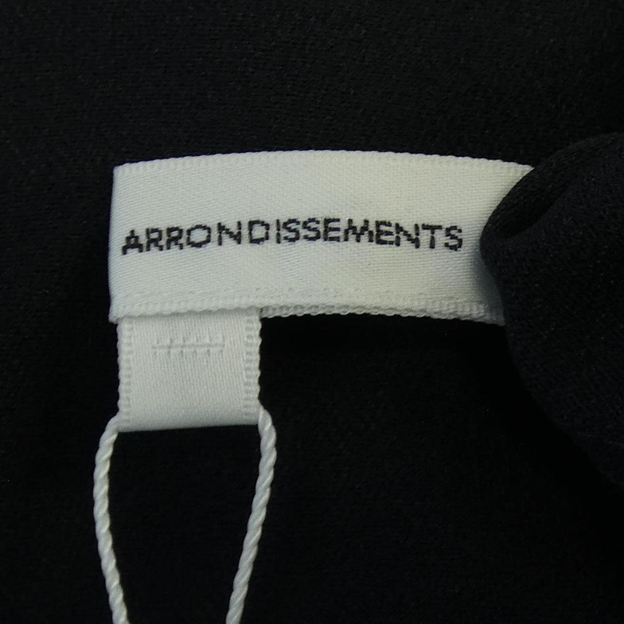 ニジュウサンク 23区 トップス