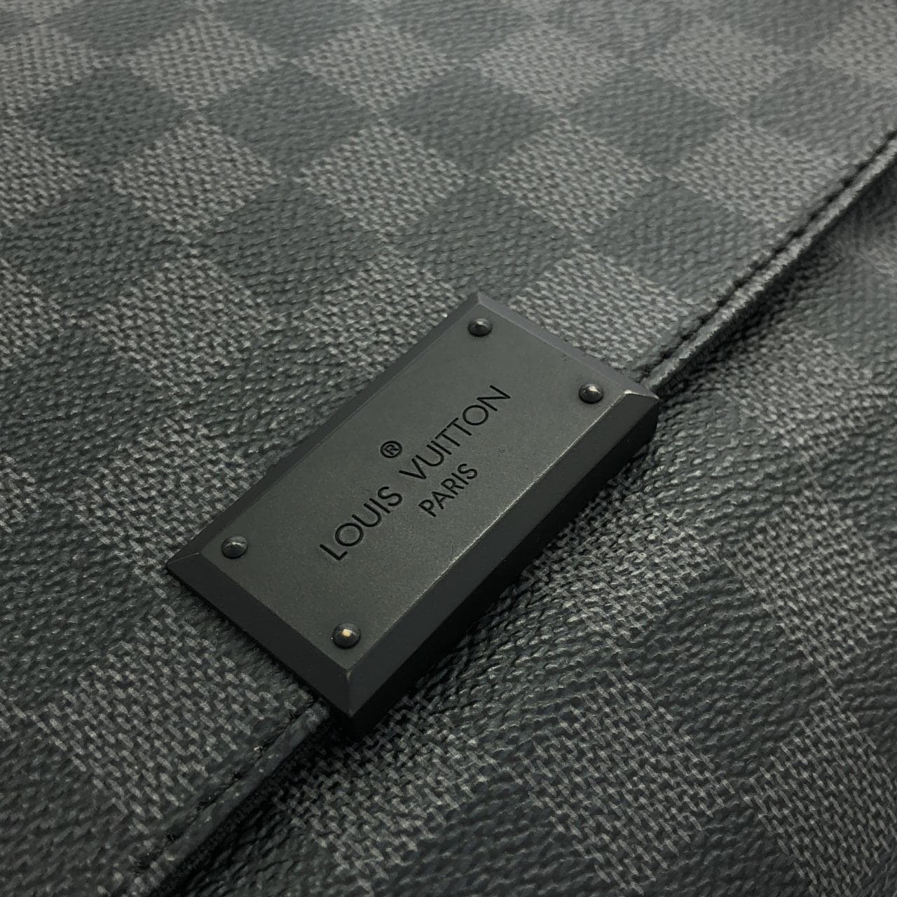 ルイヴィトン ダミエ グラフィット ディストリクト PM N41260 ショルダーバッグ
