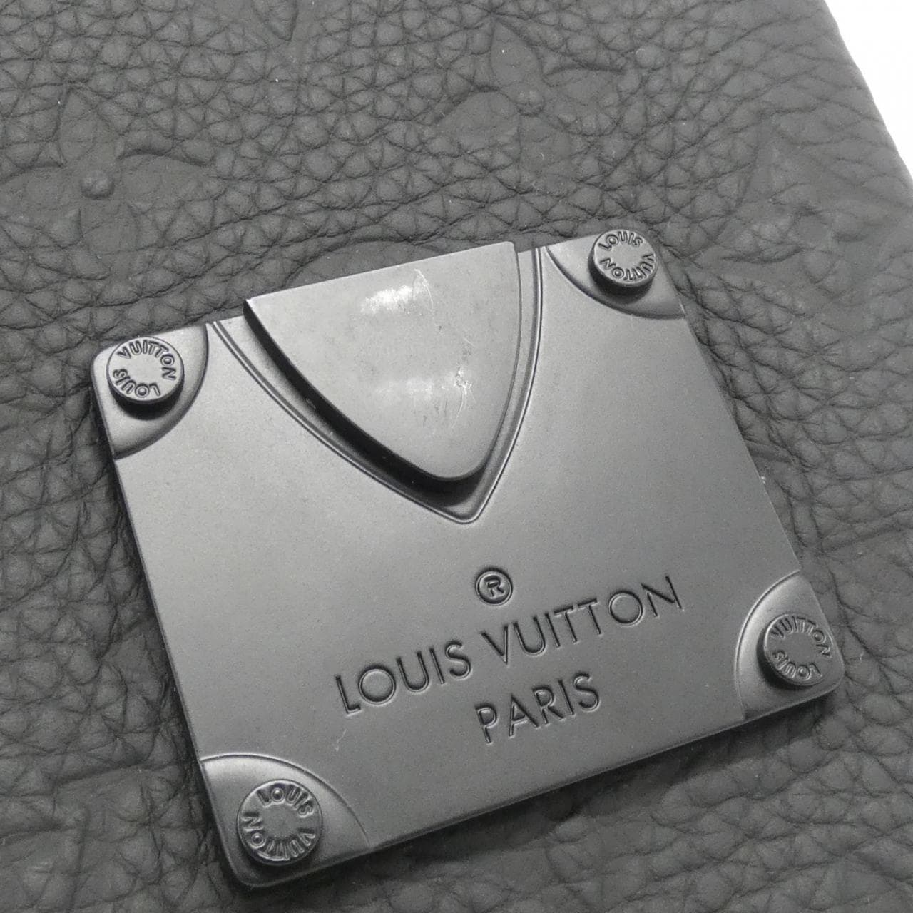 LOUIS VUITTON Vuitton Taurillon Monogram S Rock Vertical Wearable Wallet M81524 Shoulder Bag