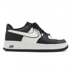 ナイキ NIKE スニーカー