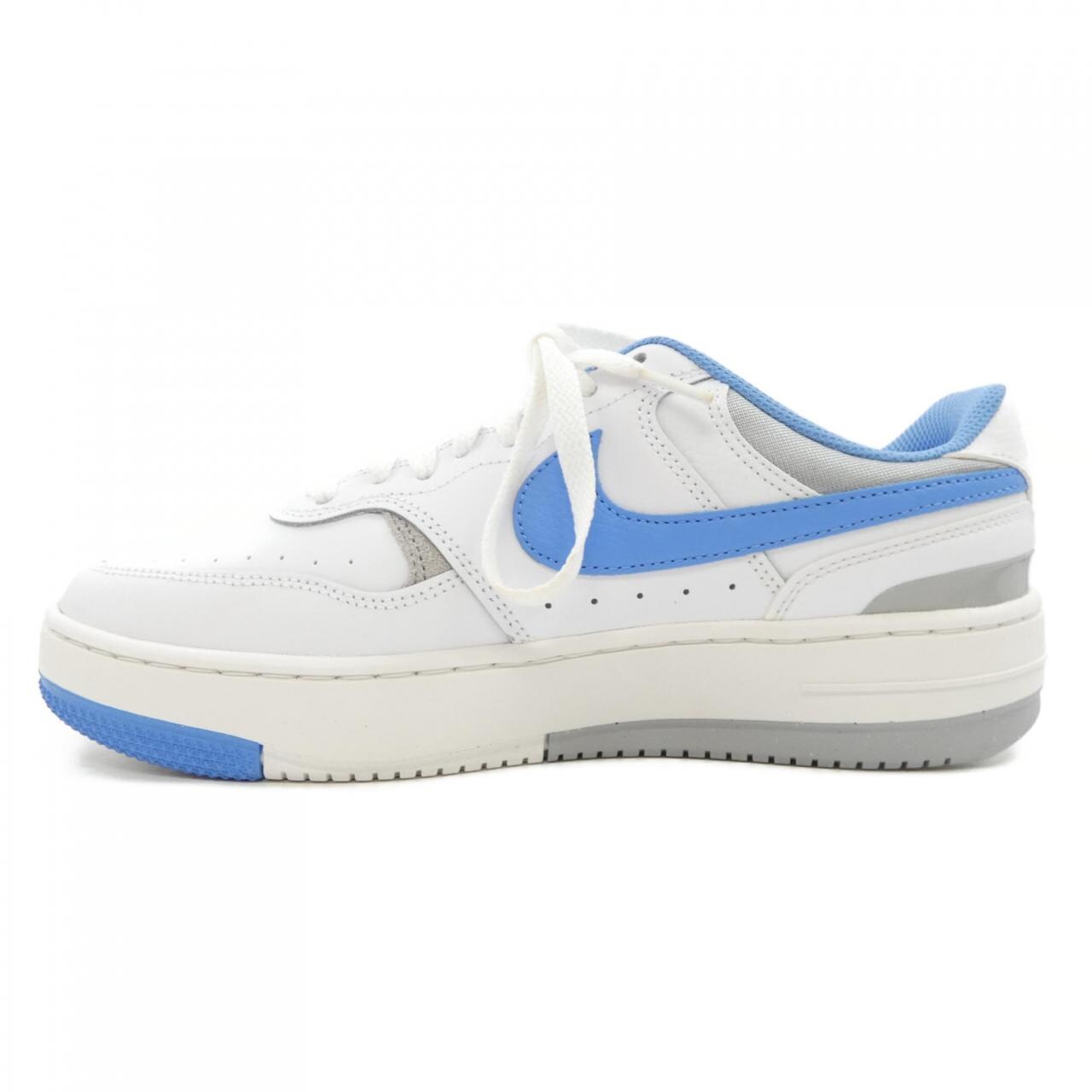 ナイキ NIKE スニーカー